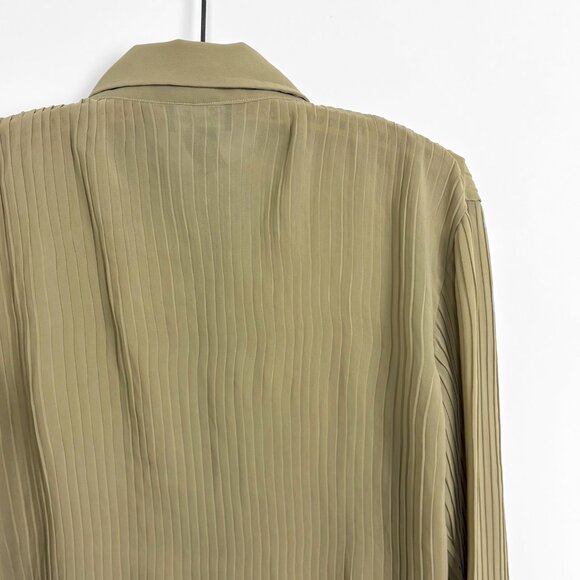 Karen Arnold Pleated Button-Up Blouse Long Sleeve Olive Green Size Medium - Picture 5 of 5